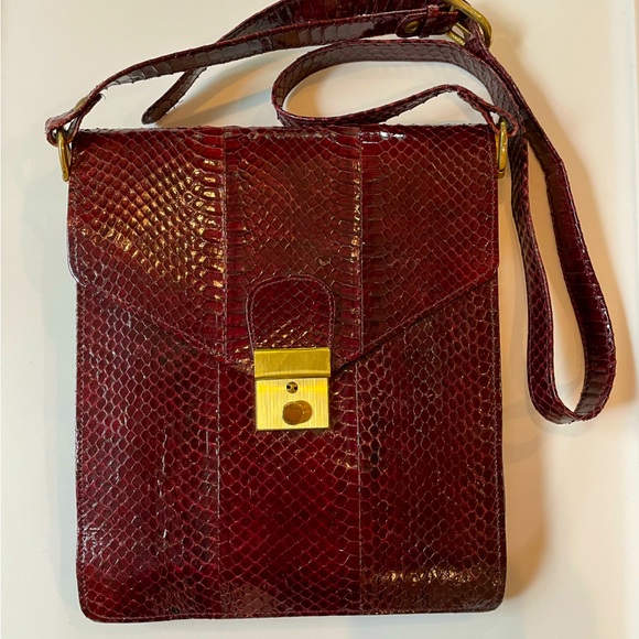 NWOT Made in Italy - vintage Adriana Ferrari genuine snakeskin bag. - Picture 1 of 11